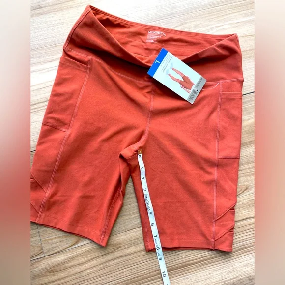 Mondetta bike shorts - Picture 1 of 3